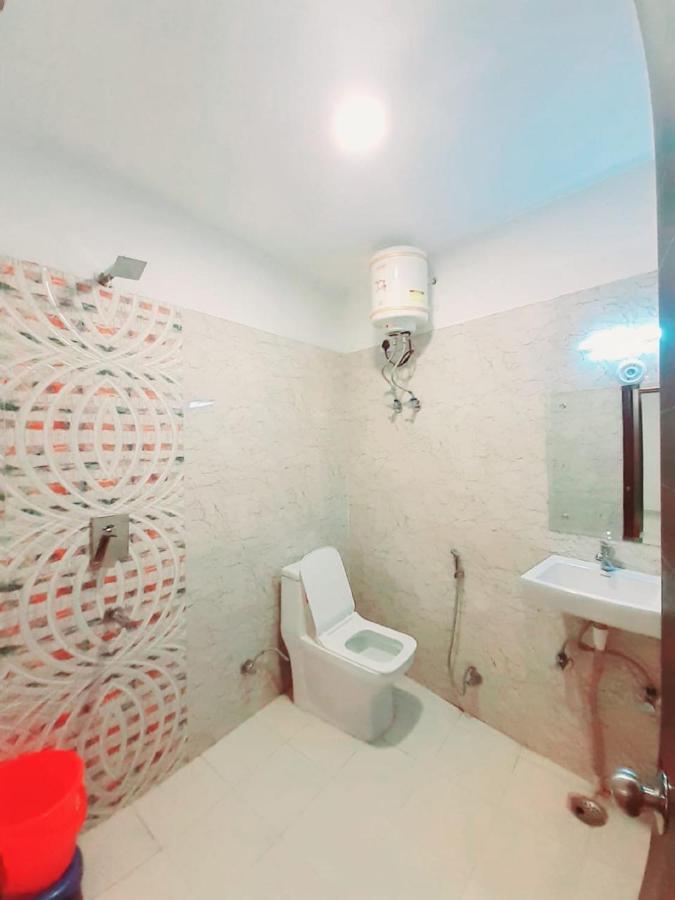 Hotel The Westend Green New Delhi Buitenkant foto